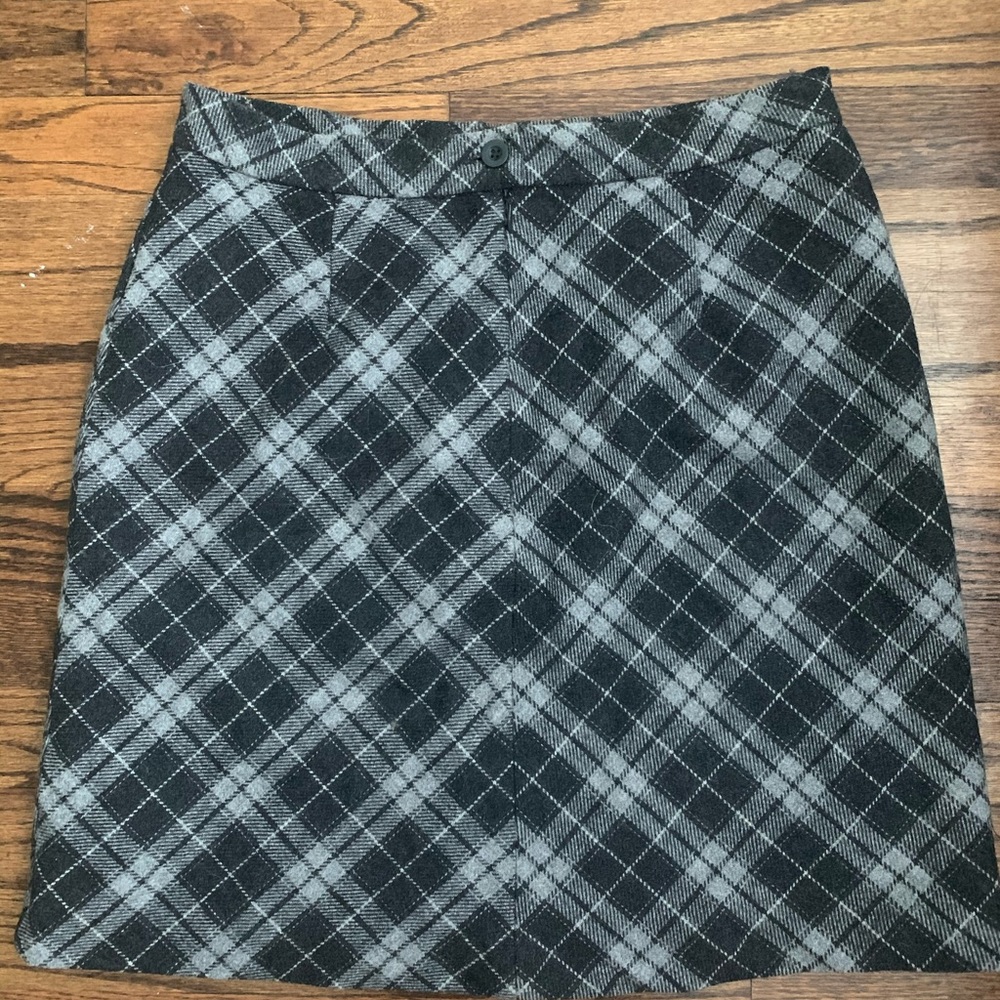 GAP plaid skirt - Picture 3 of 3